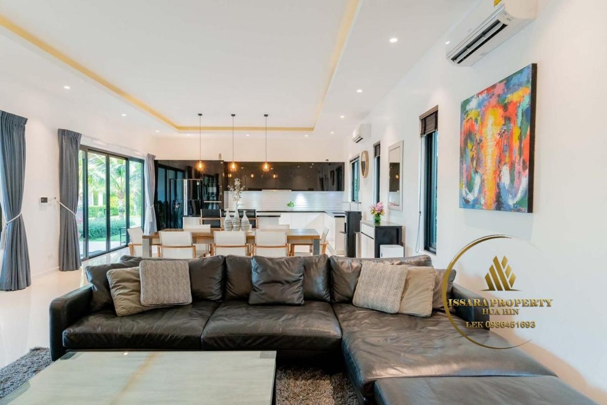 Luxury 4 Bedrooms Pool Villa For Sale At The Clouds Hua Hin – Cha-Am
