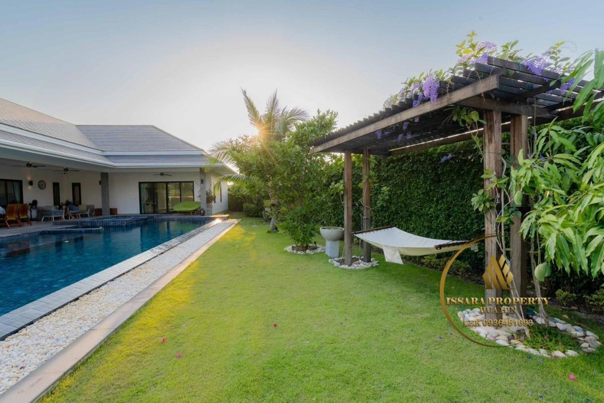 Luxury 4 Bedrooms Pool Villa For Sale At The Clouds Hua Hin – Cha-Am