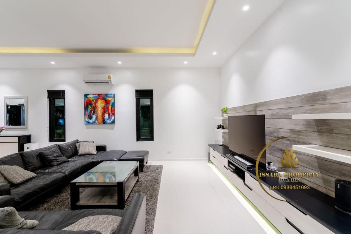 Luxury 4 Bedrooms Pool Villa For Sale At The Clouds Hua Hin – Cha-Am