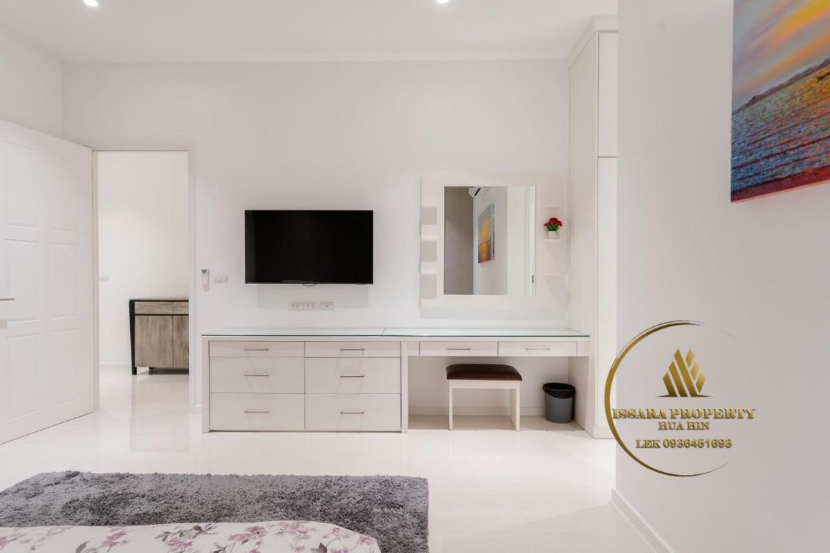 Luxury 4 Bedrooms Pool Villa For Sale At The Clouds Hua Hin – Cha-Am