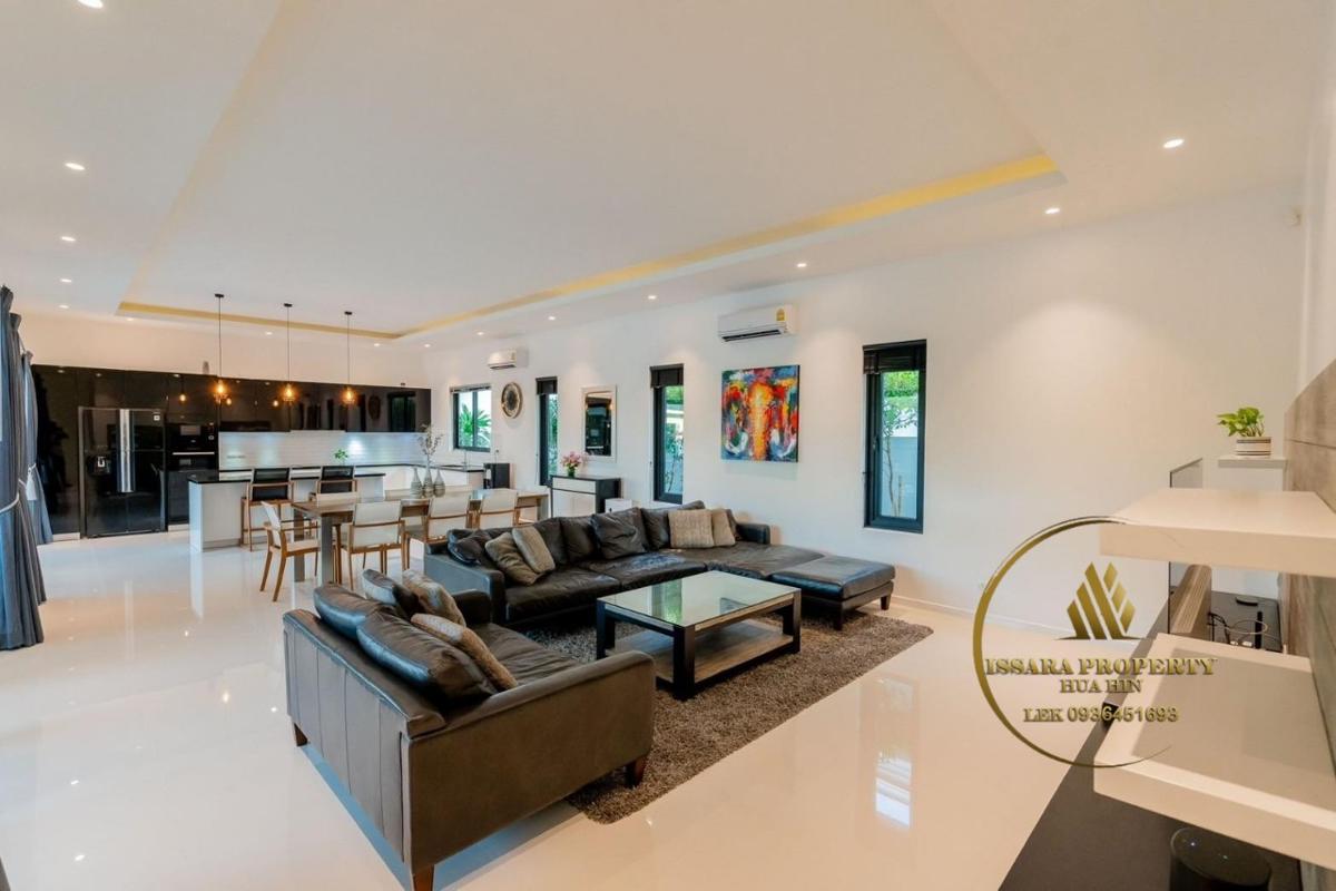 Luxury 4 Bedrooms Pool Villa For Sale At The Clouds Hua Hin – Cha-Am