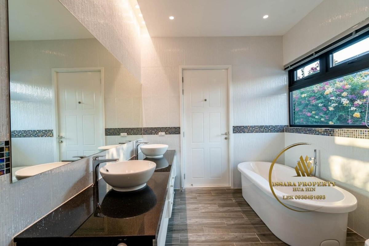 Luxury 4 Bedrooms Pool Villa For Sale At The Clouds Hua Hin – Cha-Am