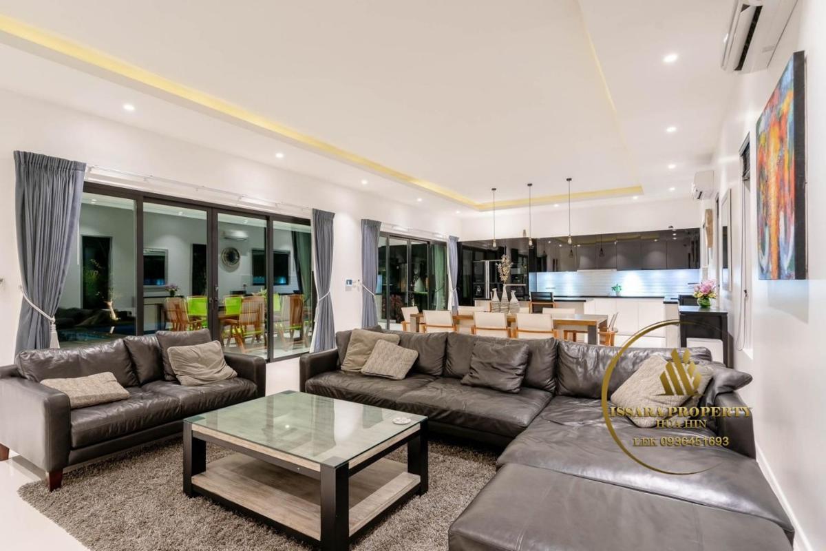 Luxury 4 Bedrooms Pool Villa For Sale At The Clouds Hua Hin – Cha-Am