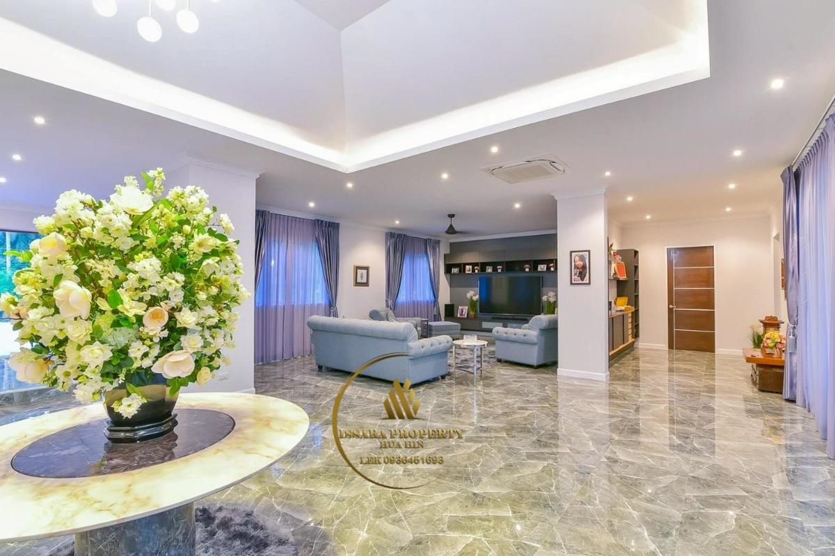 Large Land And Luxury Modern Pool Villa At Hua Hin – Tab Tai For Sale