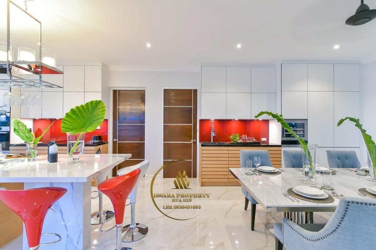 Large Land And Luxury Modern Pool Villa At Hua Hin – Tab Tai For Sale