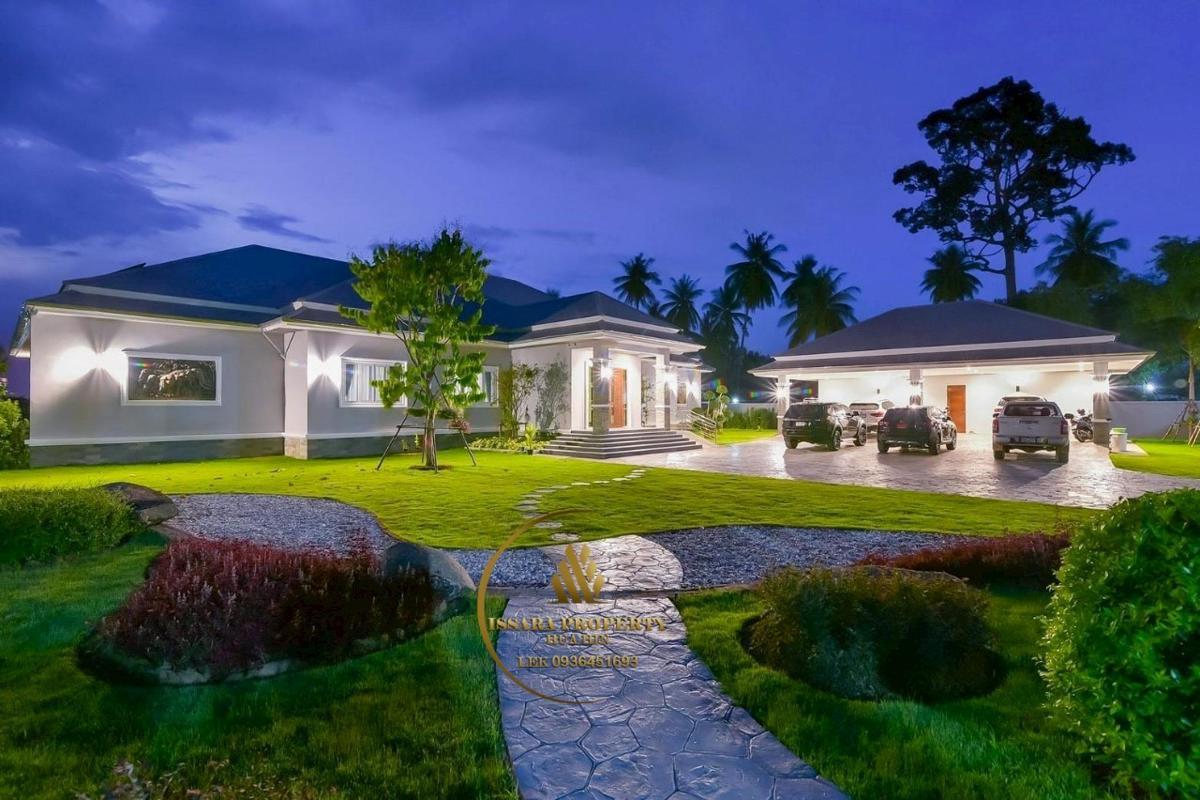 Large Land And Luxury Modern Pool Villa At Hua Hin – Tab Tai For Sale