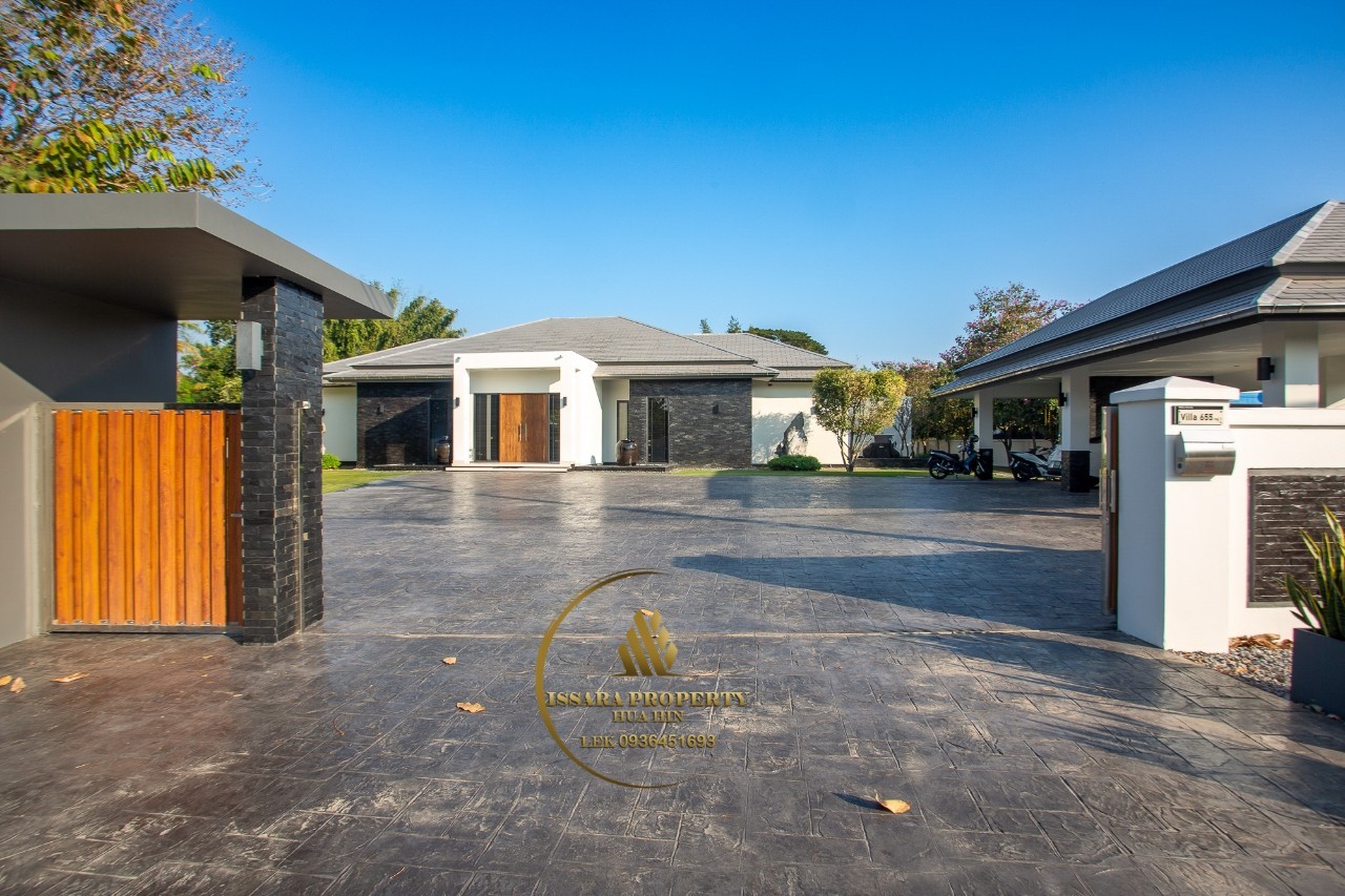 Luxury Pool Villa With Fully Furnished At Baan Hin Lek Fai For Sale