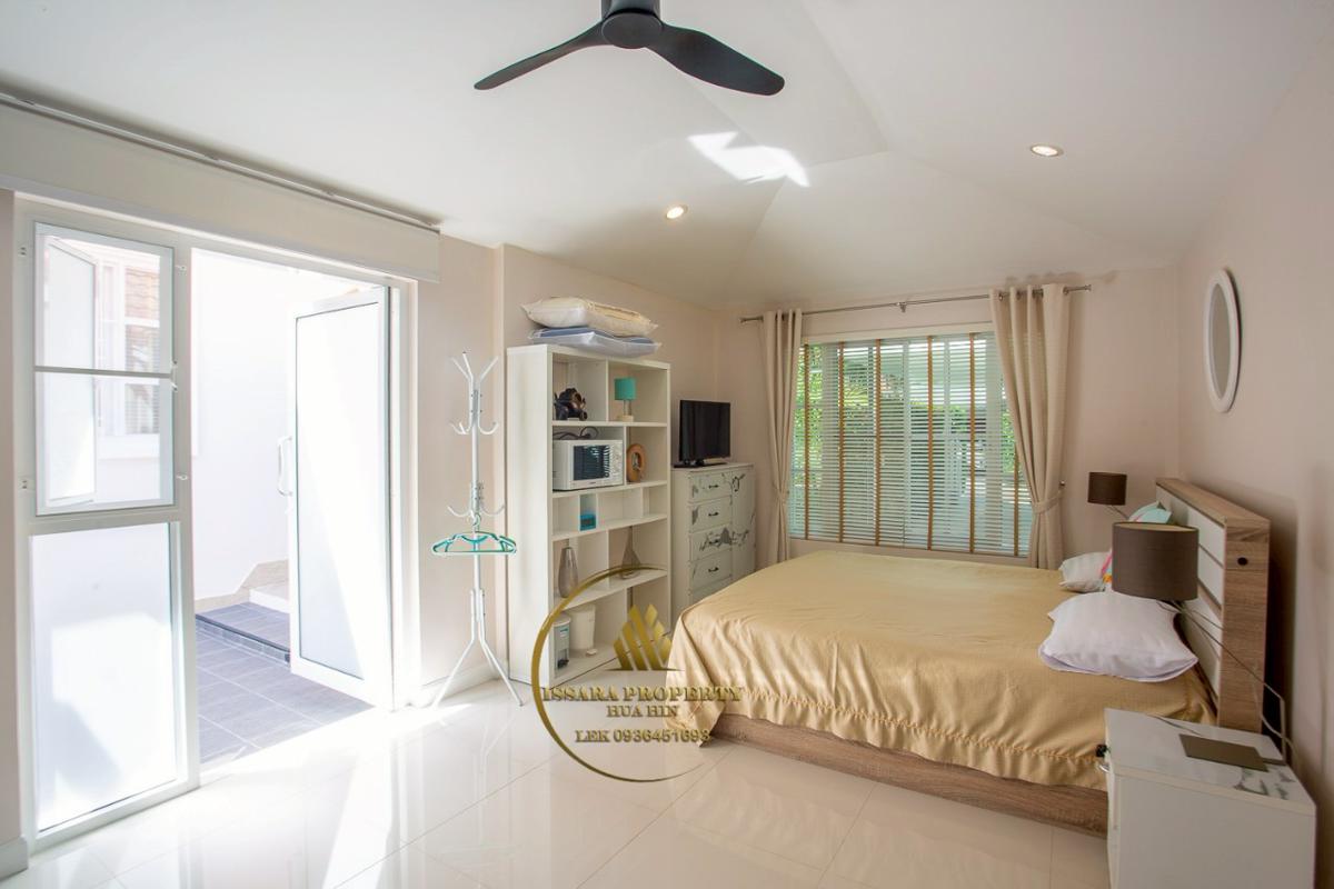 Nice 3 Bedrooms Pool Villa At Eeden Village for Sale