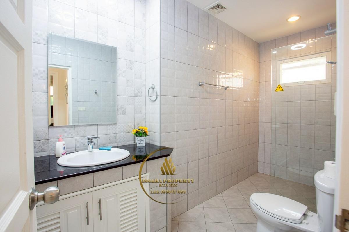 Nice 3 Bedrooms Pool Villa At Eeden Village for Sale