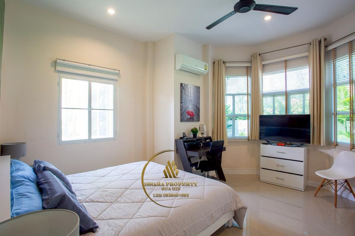 Nice 3 Bedrooms Pool Villa At Eeden Village for Sale