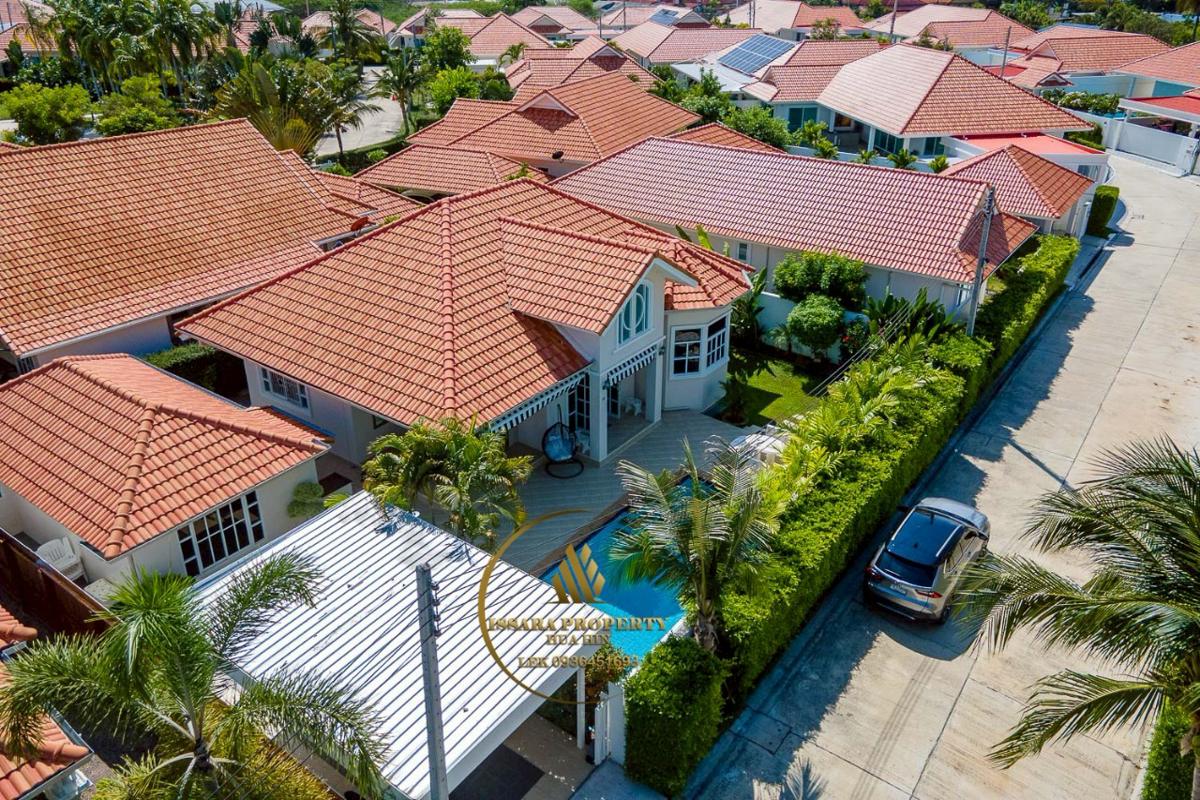 Nice 3 Bedrooms Pool Villa At Eeden Village for Sale