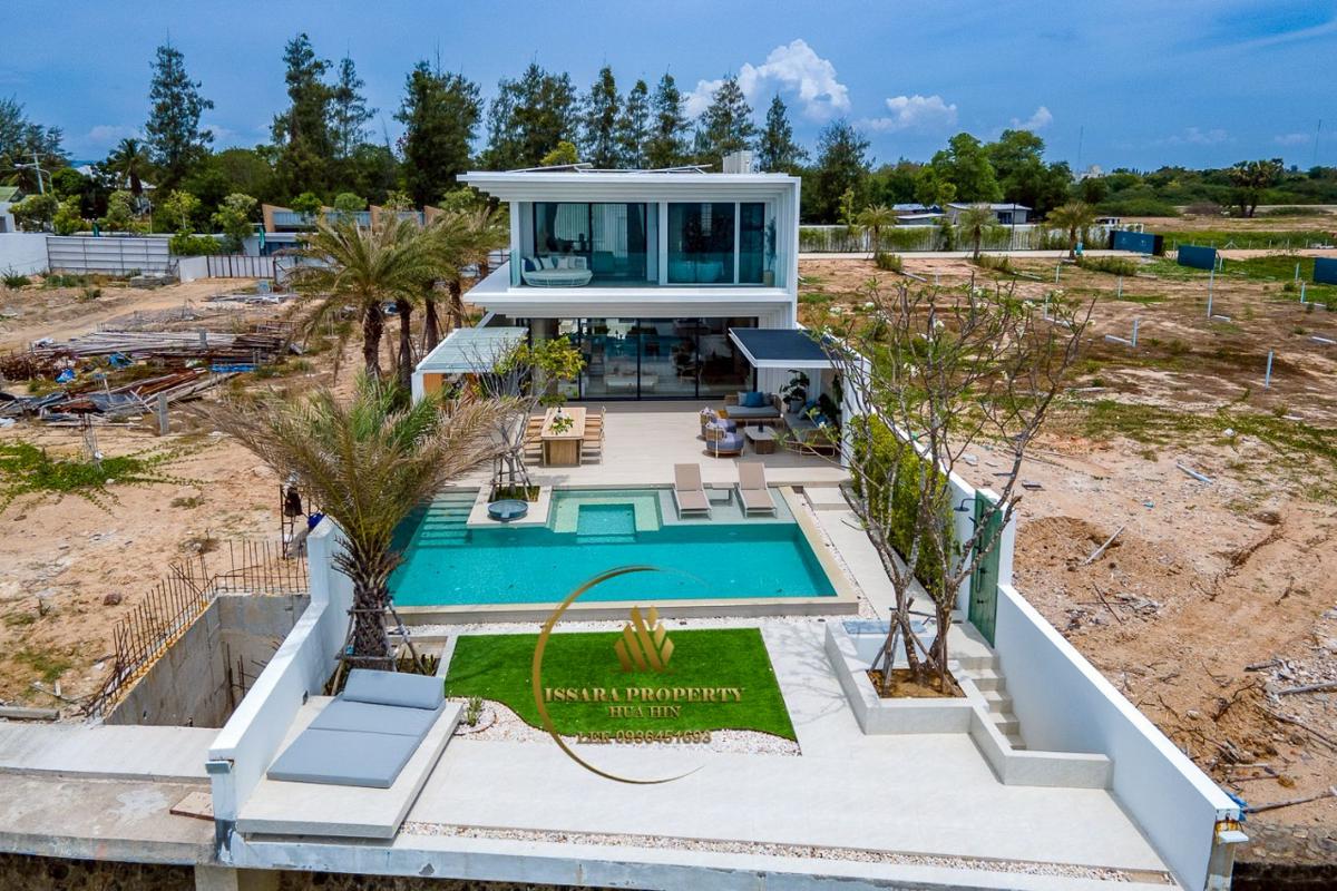 Luxury Beach House The First Ultra Luxury In Cha-am Fully Functional Seaside House With Swimming Pool And Access To Every Private Beach.