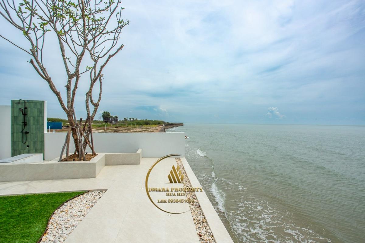 Luxury Beach House The First Ultra Luxury In Cha-am Fully Functional Seaside House With Swimming Pool And Access To Every Private Beach.