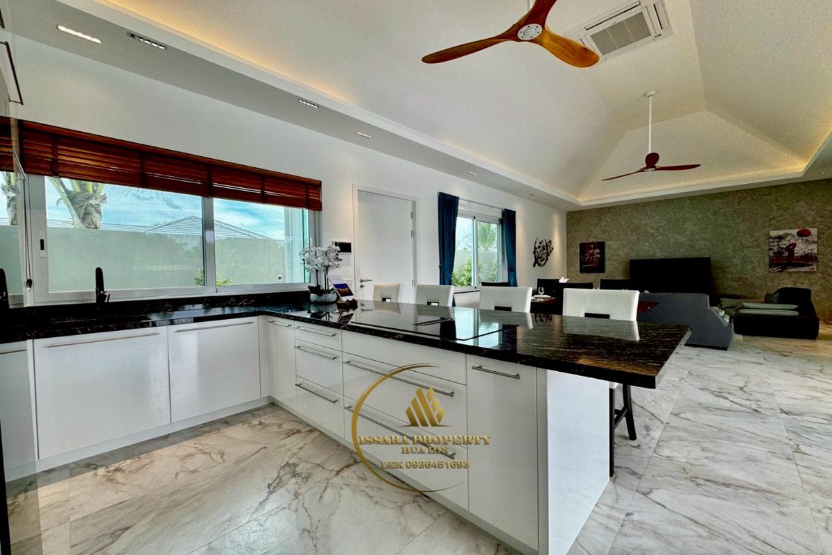 Quality Pool Villa Near Black Mountain Golf Course For Sale