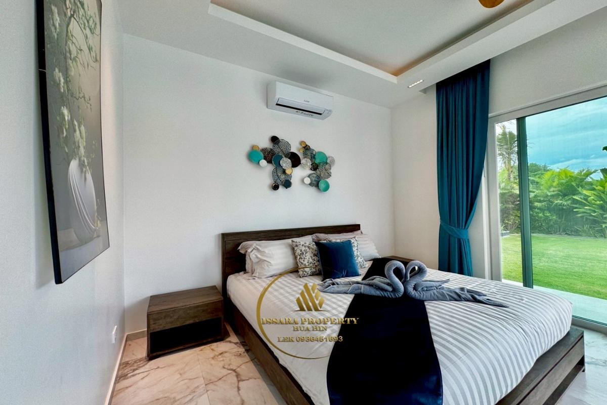 Quality Pool Villa Near Black Mountain Golf Course For Sale