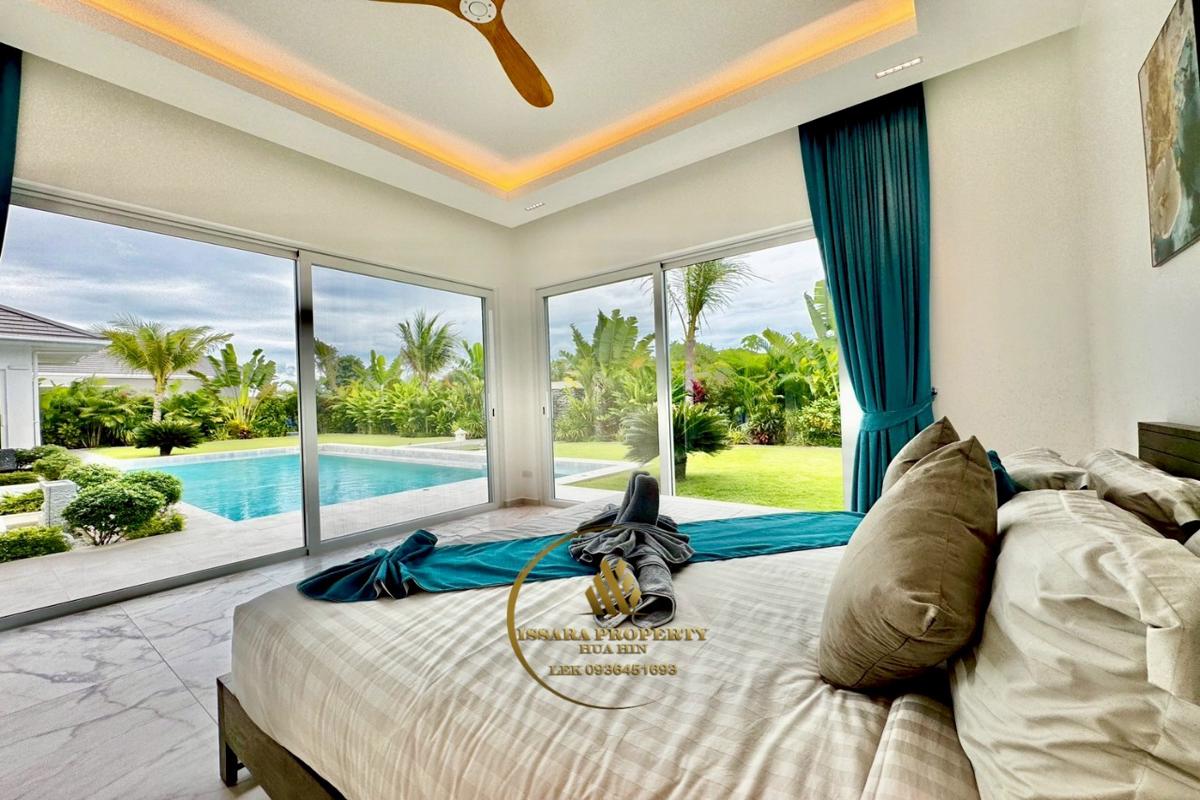 Quality Pool Villa Near Black Mountain Golf Course For Sale