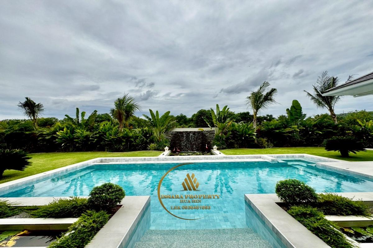 Quality Pool Villa Near Black Mountain Golf Course For Sale