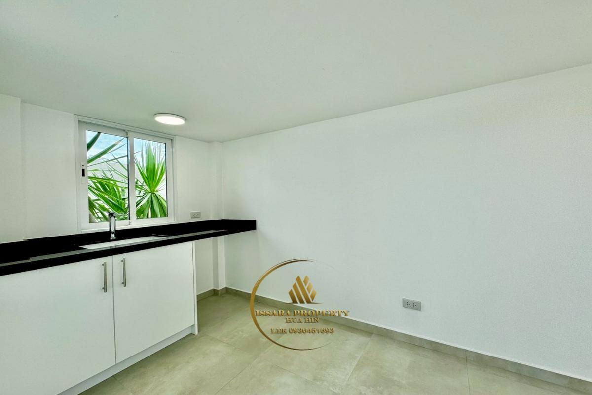 Quality Pool Villa Near Black Mountain Golf Course For Sale