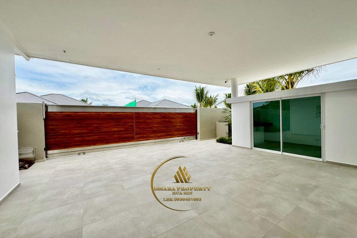 Quality Pool Villa Near Black Mountain Golf Course For Sale