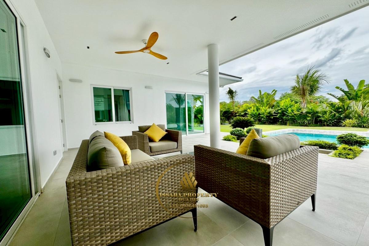 Quality Pool Villa Near Black Mountain Golf Course For Sale