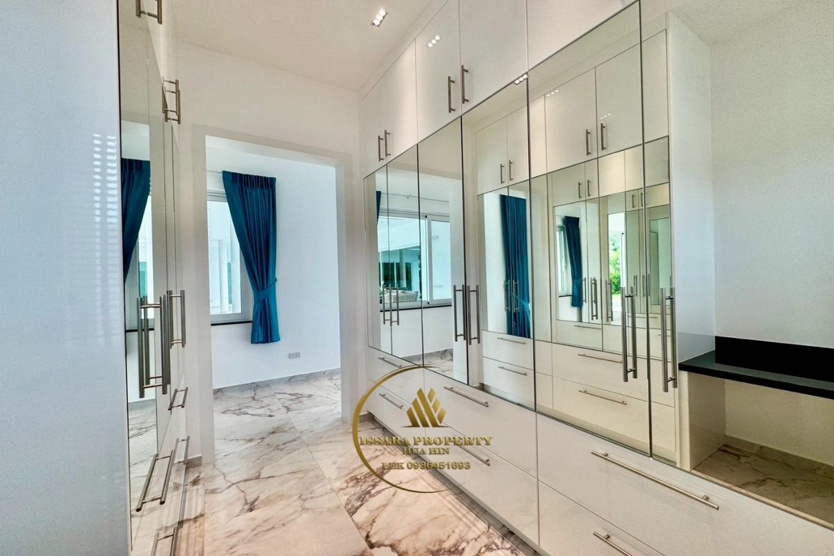 Quality Pool Villa Near Black Mountain Golf Course For Sale