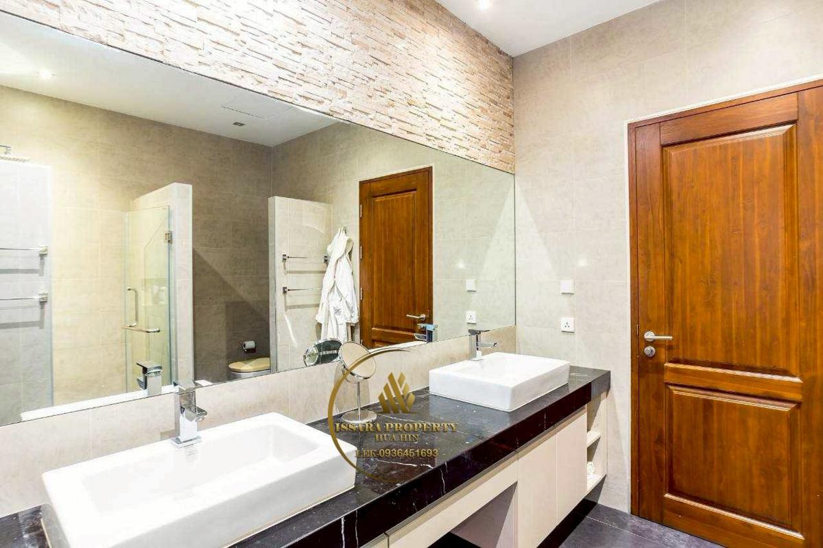 Spacious Luxury Pool Villa At Baan Ingphu Hua Hin For Sale