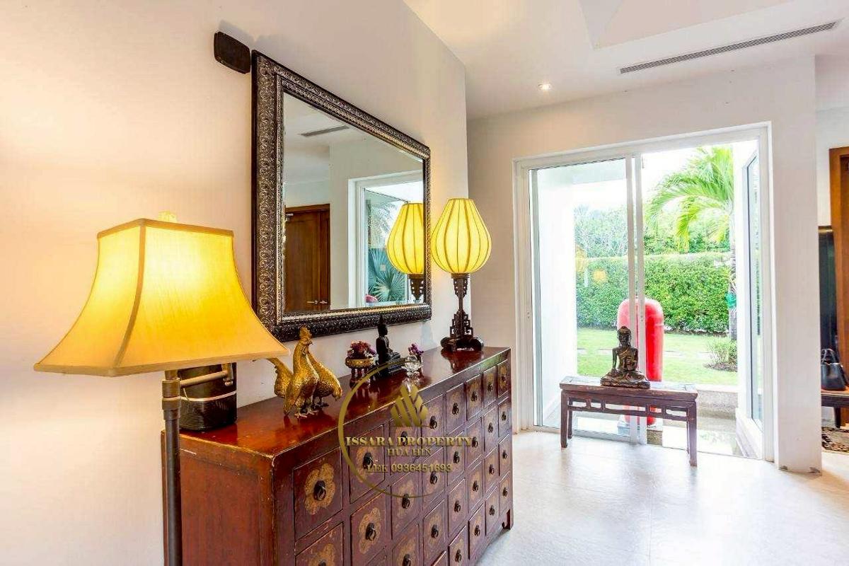 Spacious Luxury Pool Villa At Baan Ingphu Hua Hin For Sale