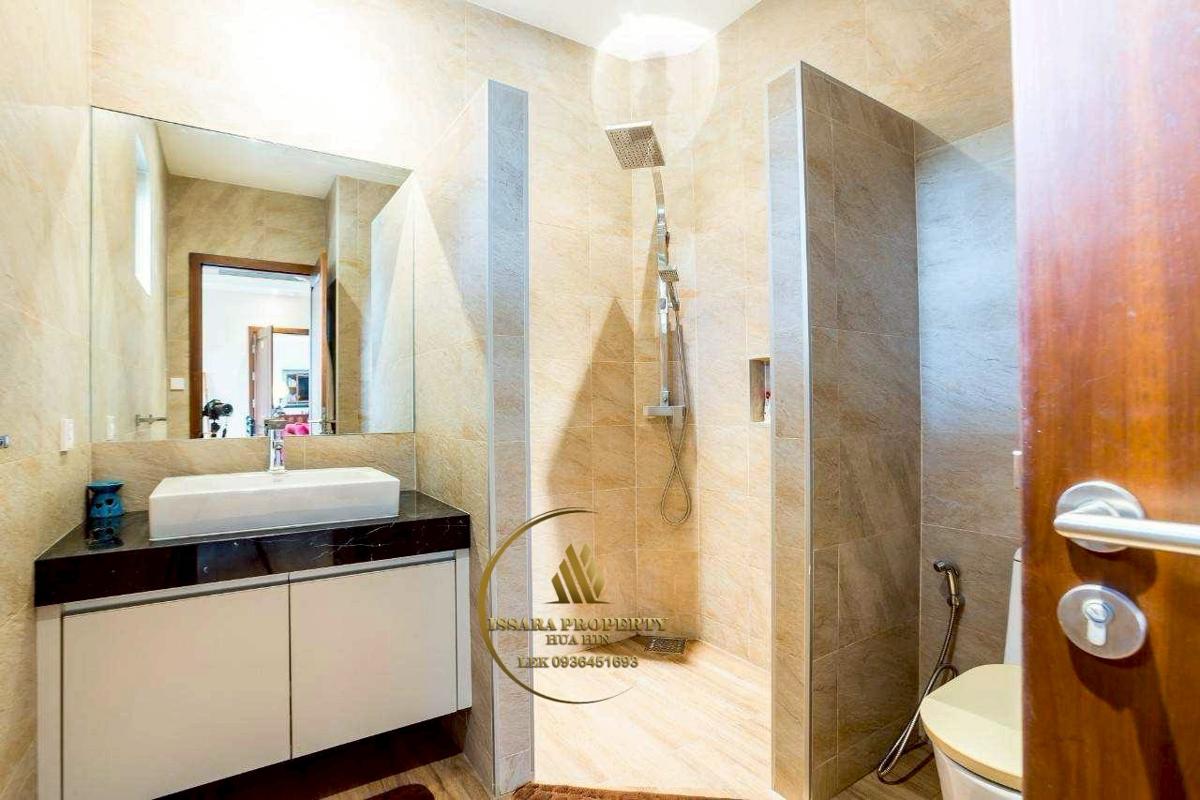 Spacious Luxury Pool Villa At Baan Ingphu Hua Hin For Sale