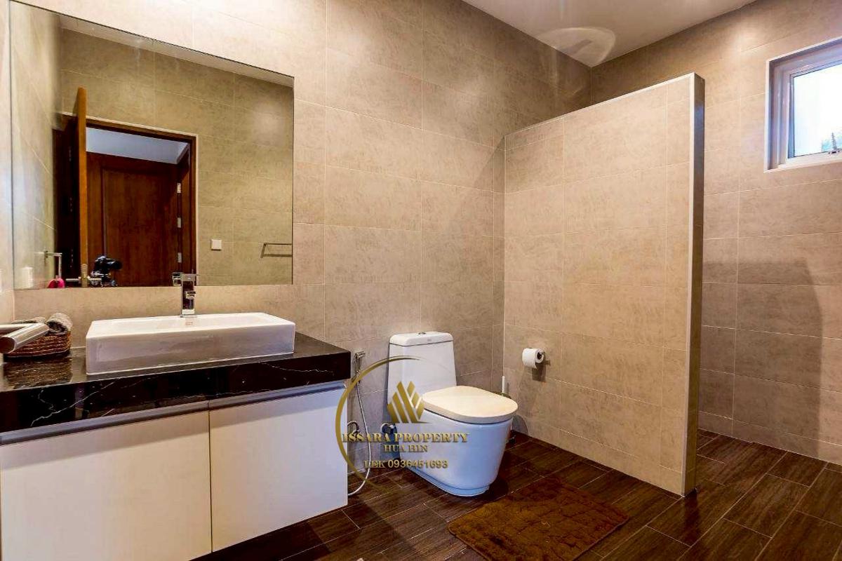 Spacious Luxury Pool Villa At Baan Ingphu Hua Hin For Sale