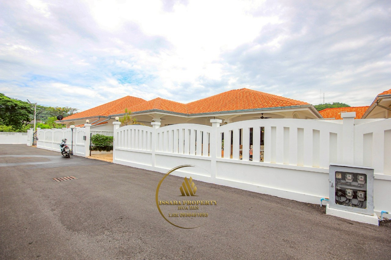 Fully Furnished 3-Bedroom Pool Villa at Norway Garden Hua Hin Soi 94 For Sale