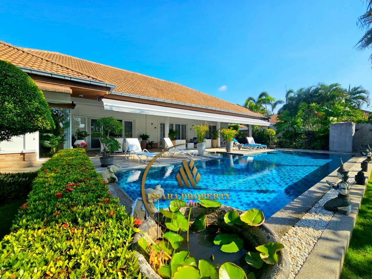 Luxury Tropical Pool Villa for Sale – Spacious Living in Prime Hua Hin Location