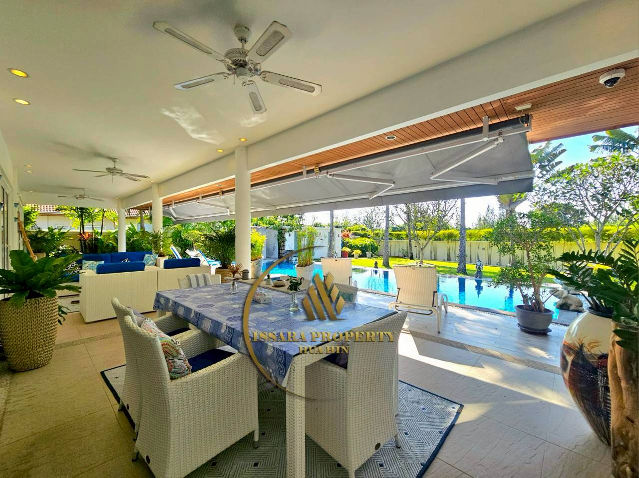 Luxury Tropical Pool Villa for Sale – Spacious Living in Prime Hua Hin Location