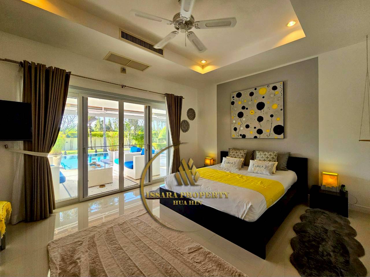 Luxury Tropical Pool Villa for Sale – Spacious Living in Prime Hua Hin Location