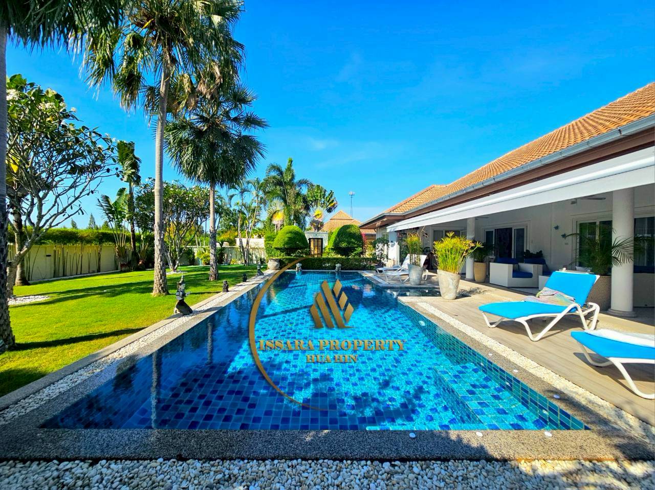 Luxury Tropical Pool Villa for Sale – Spacious Living in Prime Hua Hin Location
