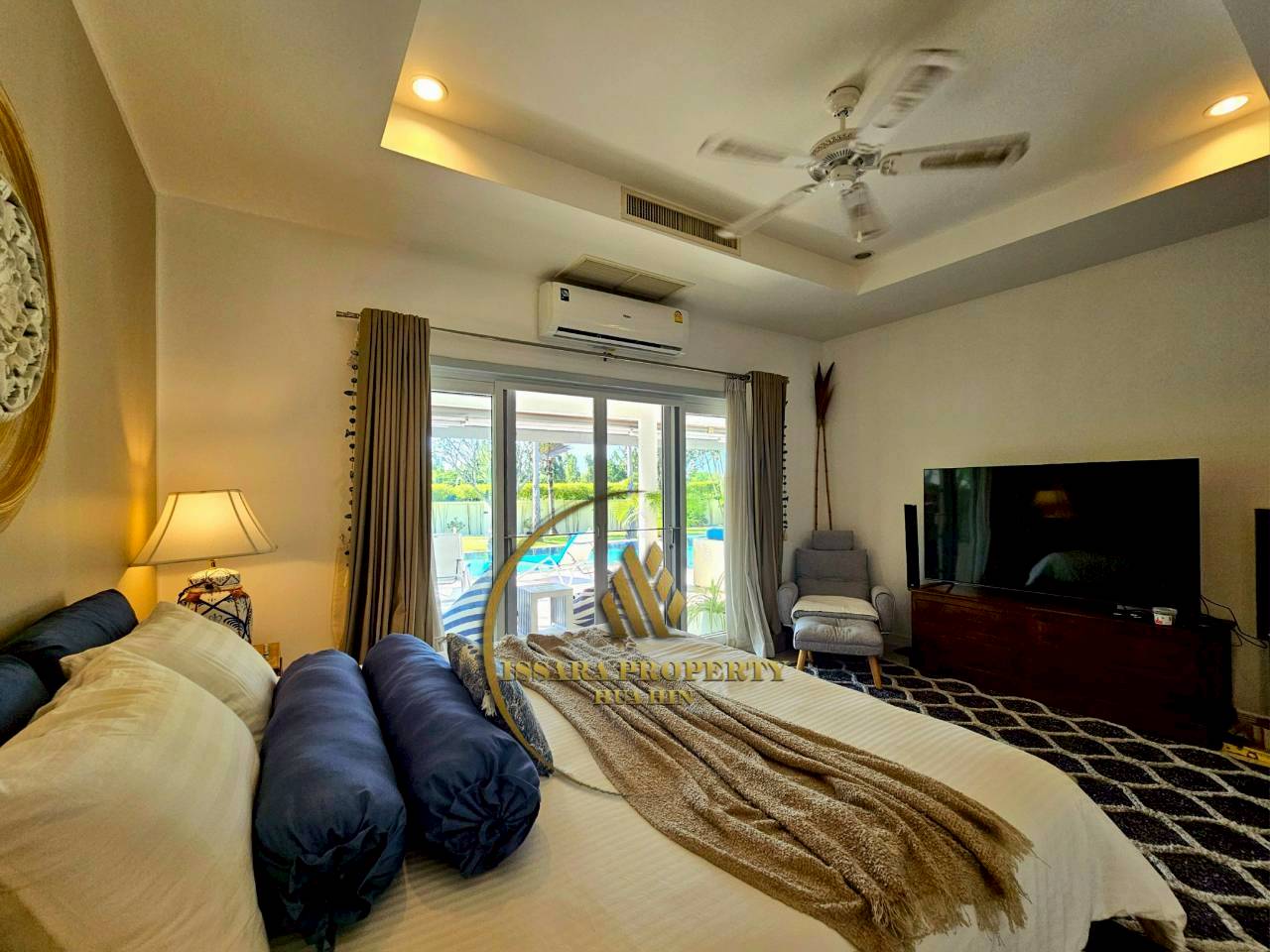 Luxury Tropical Pool Villa for Sale – Spacious Living in Prime Hua Hin Location