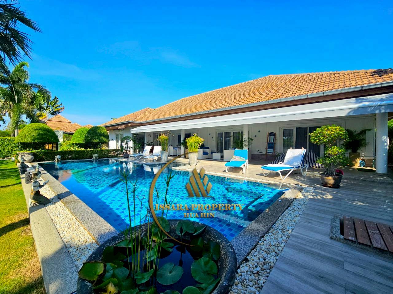 Luxury Tropical Pool Villa for Sale – Spacious Living in Prime Hua Hin Location