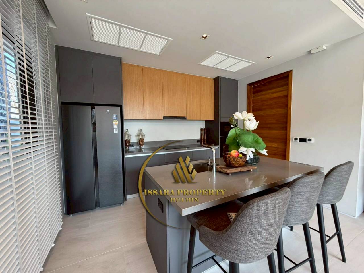 https://star-property-huahin.com/property/exclusive-modern-loft-pool-villa-with-mountain-views-hua-hin-soi-126/