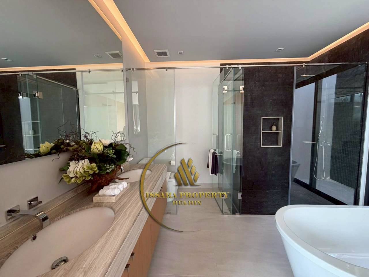 https://star-property-huahin.com/property/exclusive-modern-loft-pool-villa-with-mountain-views-hua-hin-soi-126/