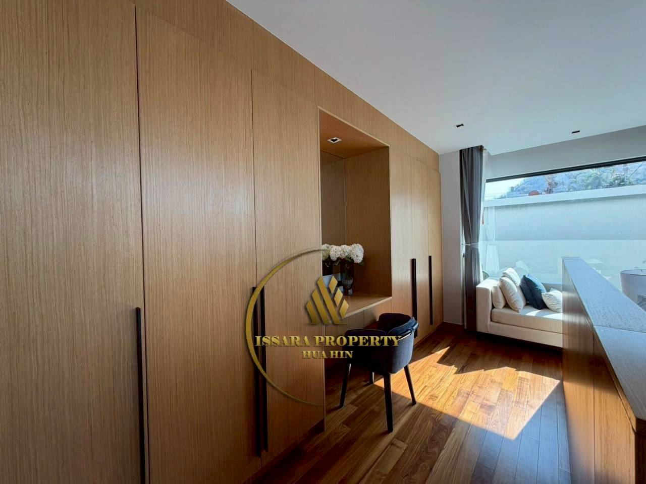 https://star-property-huahin.com/property/exclusive-modern-loft-pool-villa-with-mountain-views-hua-hin-soi-126/