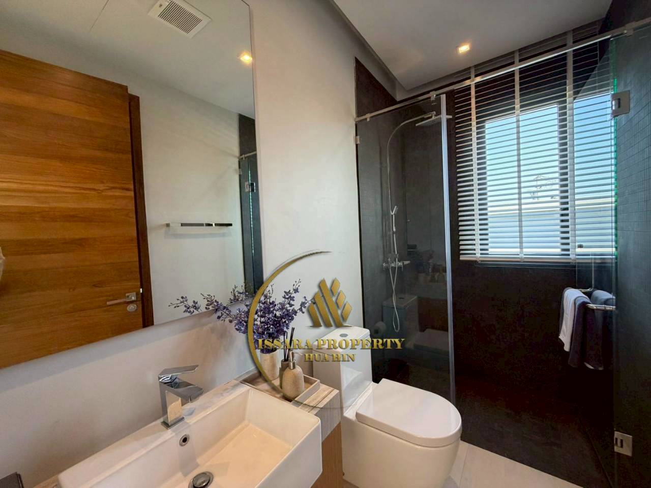 https://star-property-huahin.com/property/exclusive-modern-loft-pool-villa-with-mountain-views-hua-hin-soi-126/