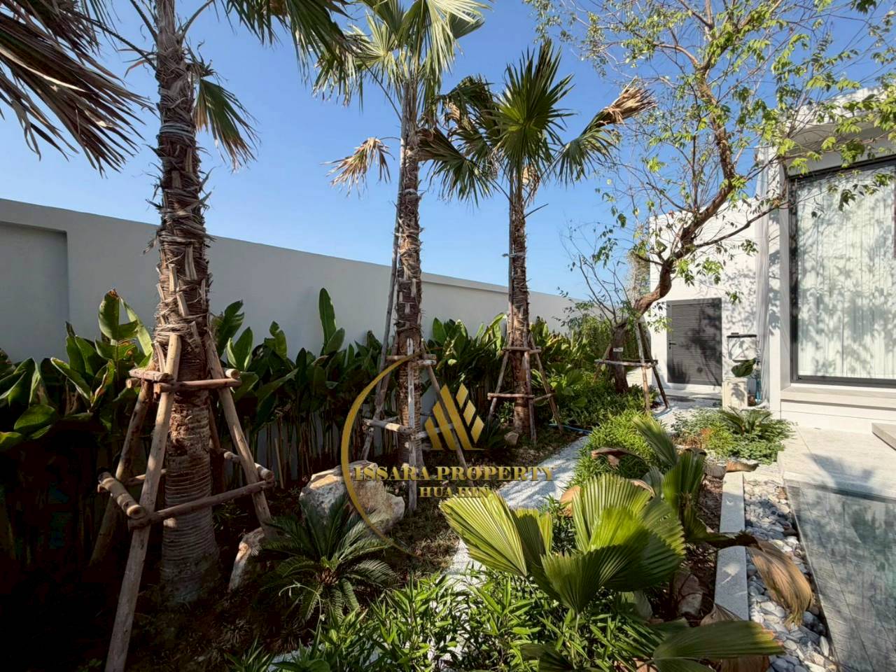 https://star-property-huahin.com/property/exclusive-modern-loft-pool-villa-with-mountain-views-hua-hin-soi-126/