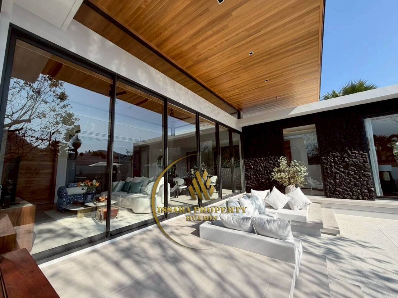 https://star-property-huahin.com/property/exclusive-modern-loft-pool-villa-with-mountain-views-hua-hin-soi-126/