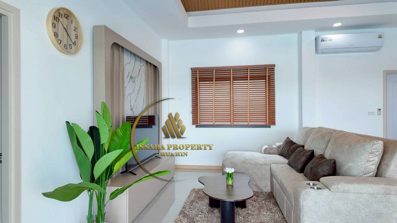 Charming Pool Villa in Prime Hua Hin Location – Soi 102 For Sale