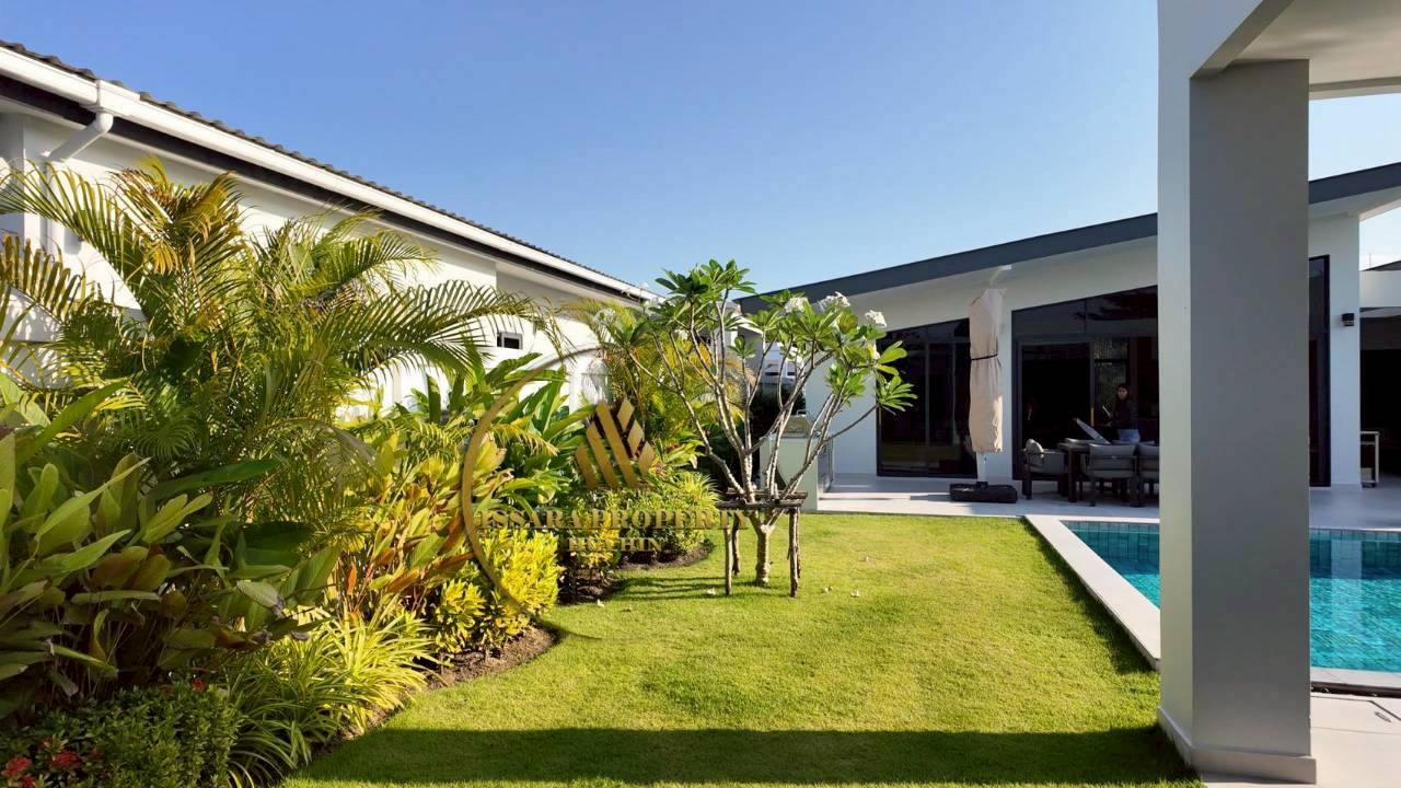 Elegant 5 Bedrooms Luxury Pool Villa with Separate Guest House On Large 1,000 SQM Plot