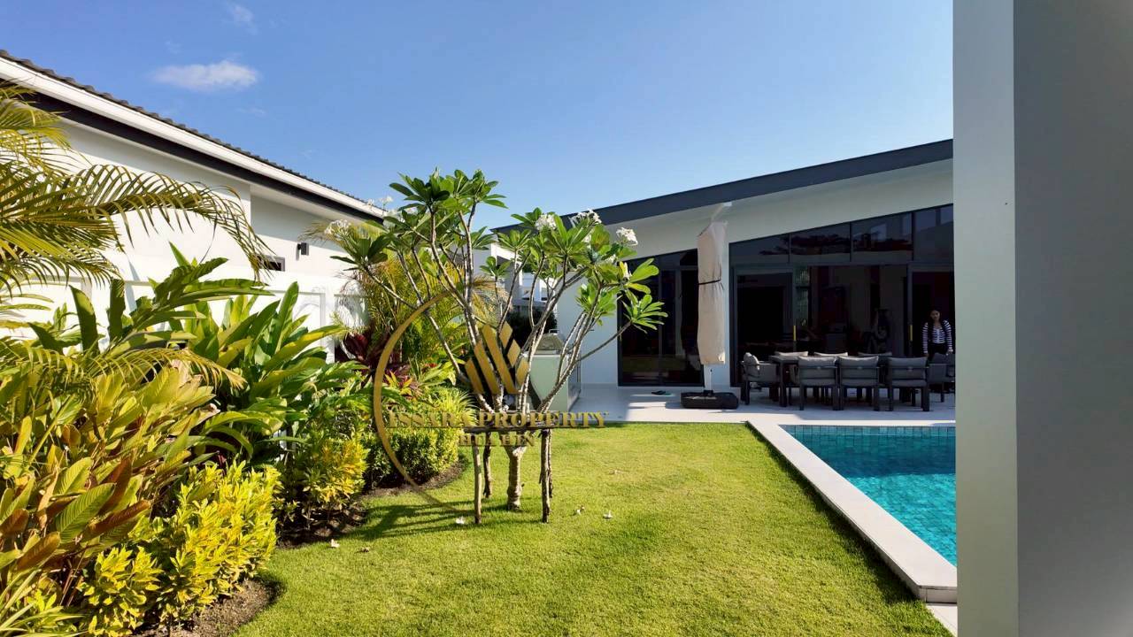 Elegant 5 Bedrooms Luxury Pool Villa with Separate Guest House On Large 1,000 SQM Plot