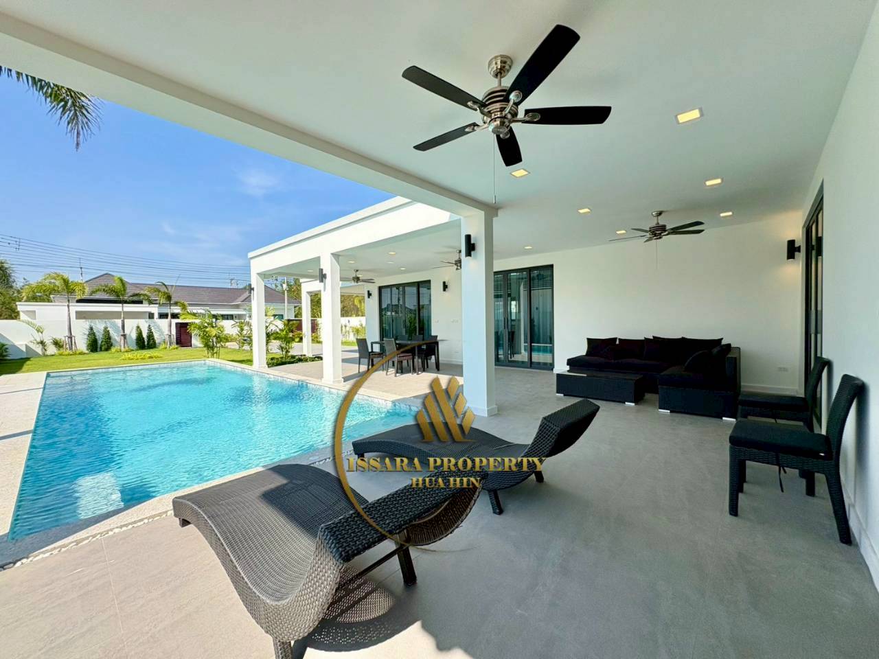 Exclusive 4-Bedroom Private Pool Villa – Luxury Living in Hua Hin For Sale