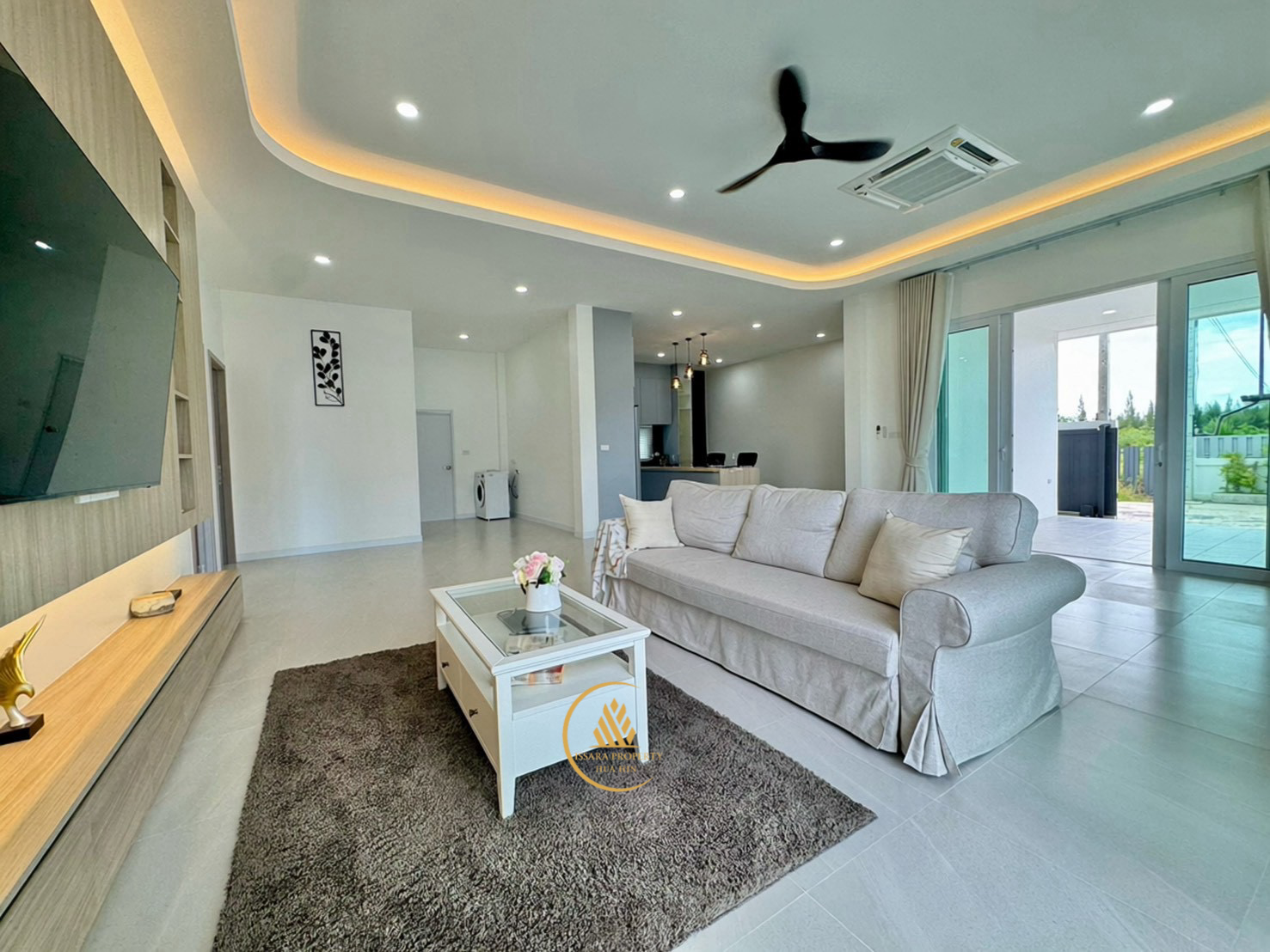 Modern Luxury Pool Villa Spacious Living in Hua Hin Soi 88 For Sale