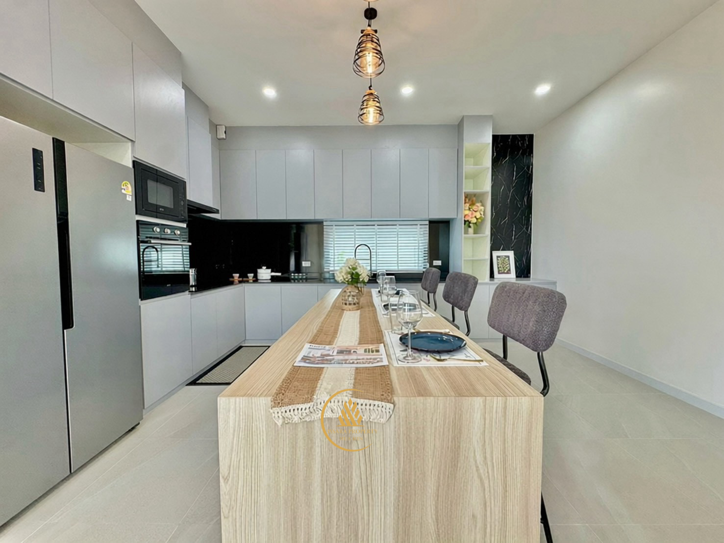 Modern Luxury Pool Villa Spacious Living in Hua Hin Soi 88 For Sale