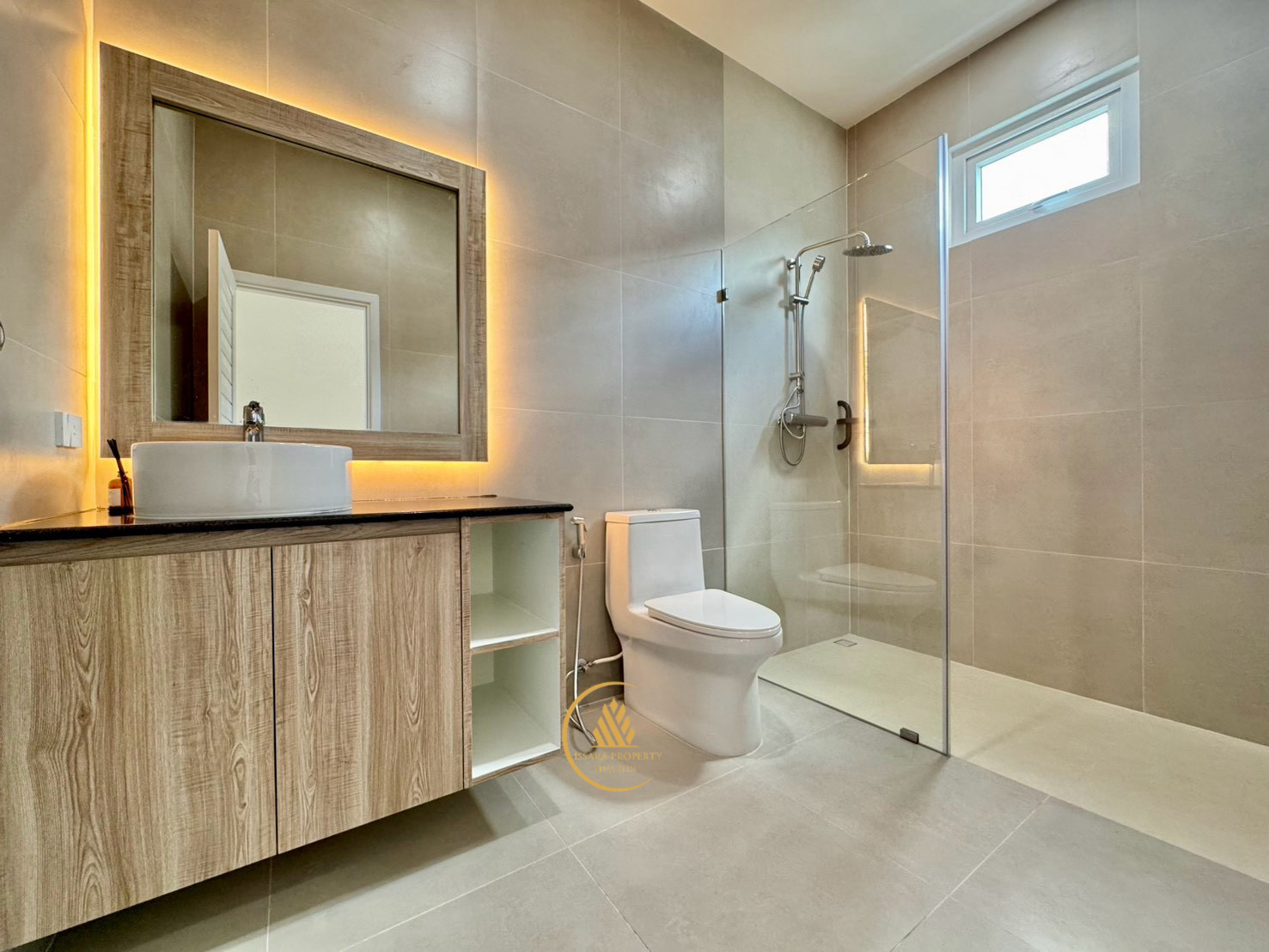 Modern Luxury Pool Villa Spacious Living in Hua Hin Soi 88 For Sale
