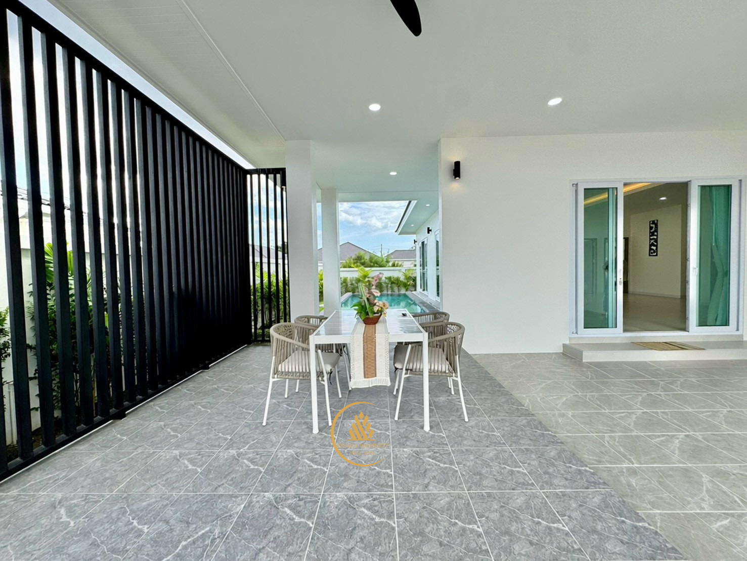 Modern Luxury Pool Villa Spacious Living in Hua Hin Soi 88 For Sale